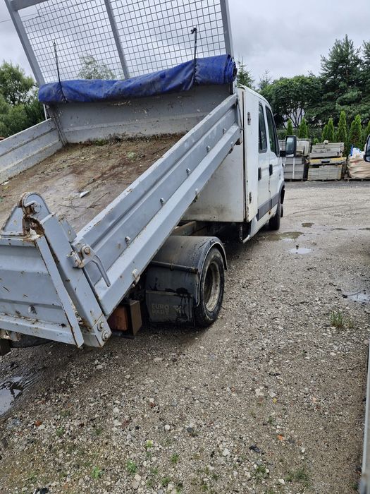 IVECO 35C12 samochód ciężarowy