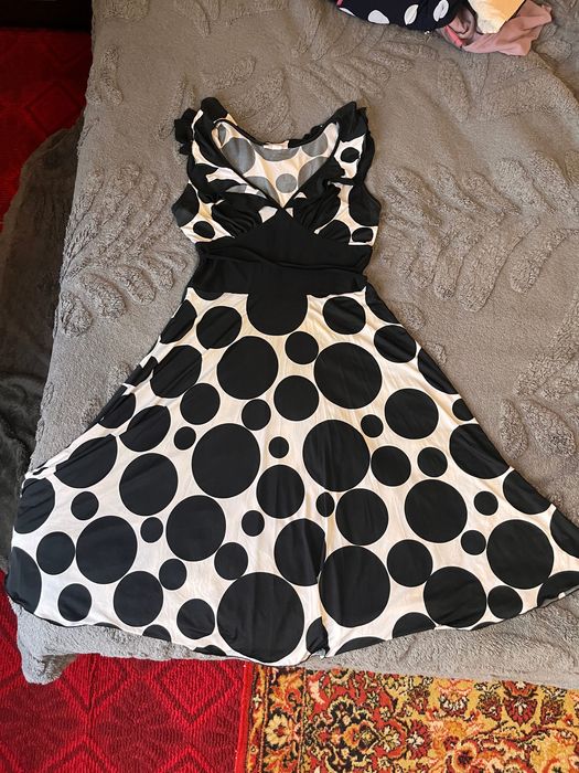 Плаття в горошок