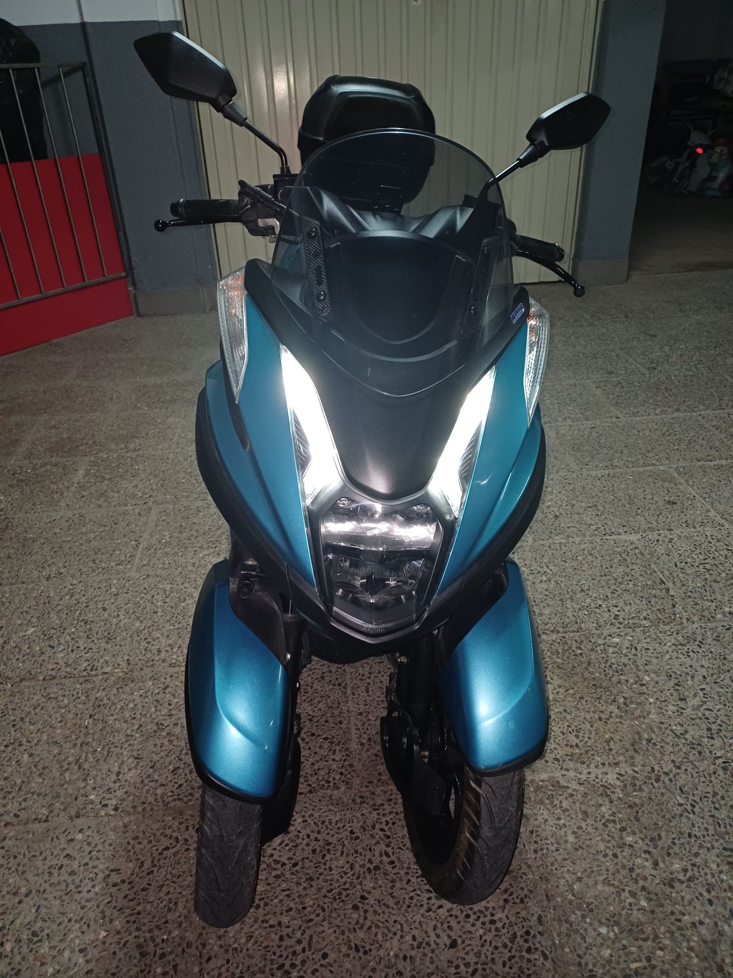 Yamaha tricity com poucos kilometros