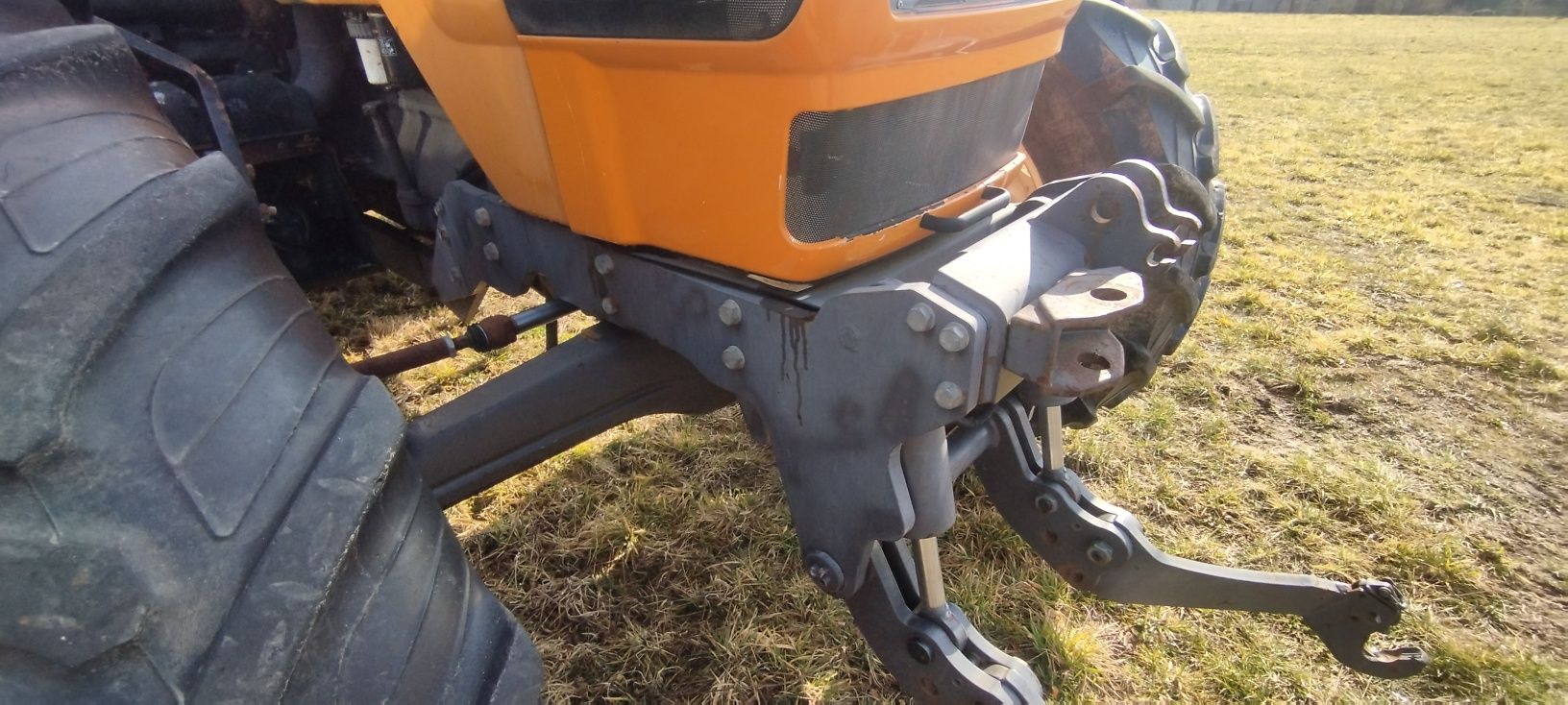 Przedni Tuz Zuideberg do ciągnika Renault Ares 610 itp
