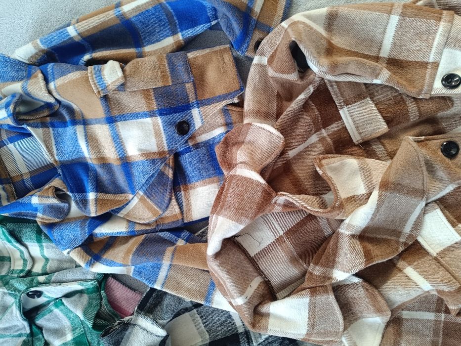 Krata kratka wiosenna kurtka narzutka kurteczka koszulowa guzik