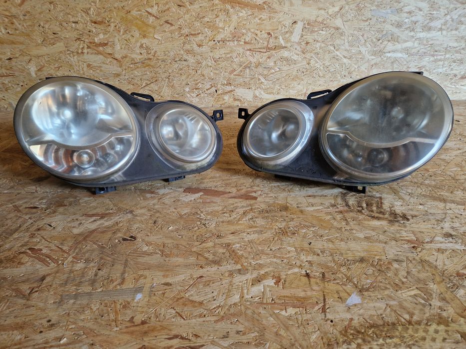 Lampa prawa lewa przód Polo IV