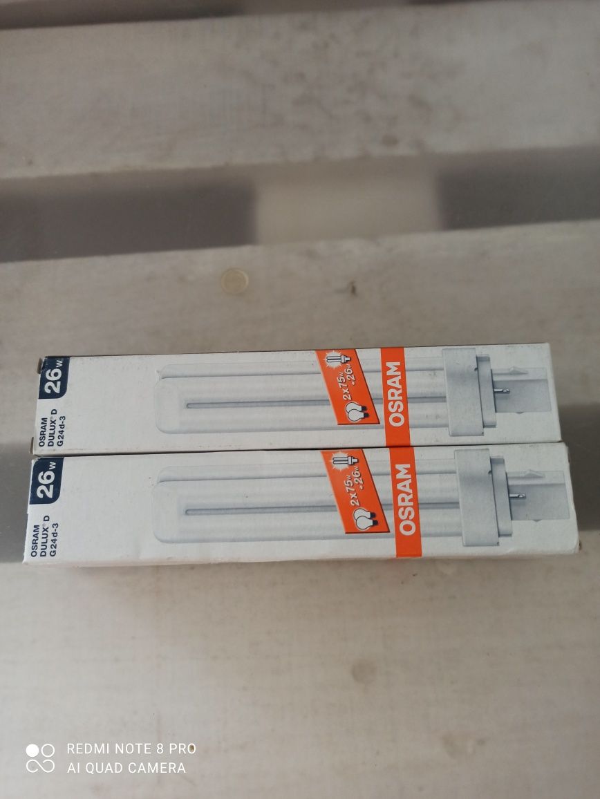 2 lâmpadas fluorescentes compactas novas de 26W/G24d-3, cor 830