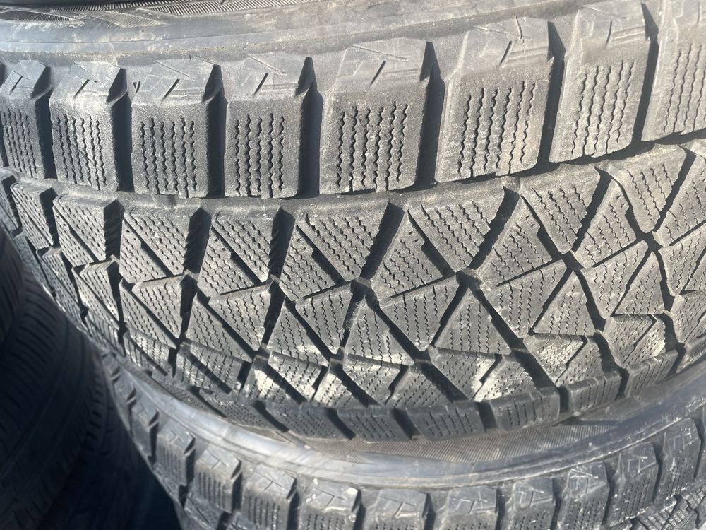 Шины зимние 275/45/20 Bridgestone Blizzak DM-V2