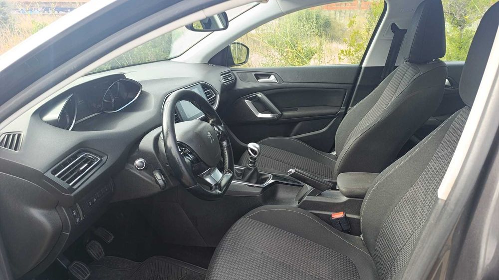 Peugeot 308 SW 130CV 2018