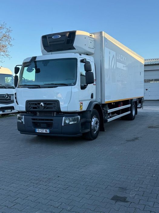 Renault D19- 320  Sprzedam Renault D19-320 chłodnia plus winda, niski przebieg