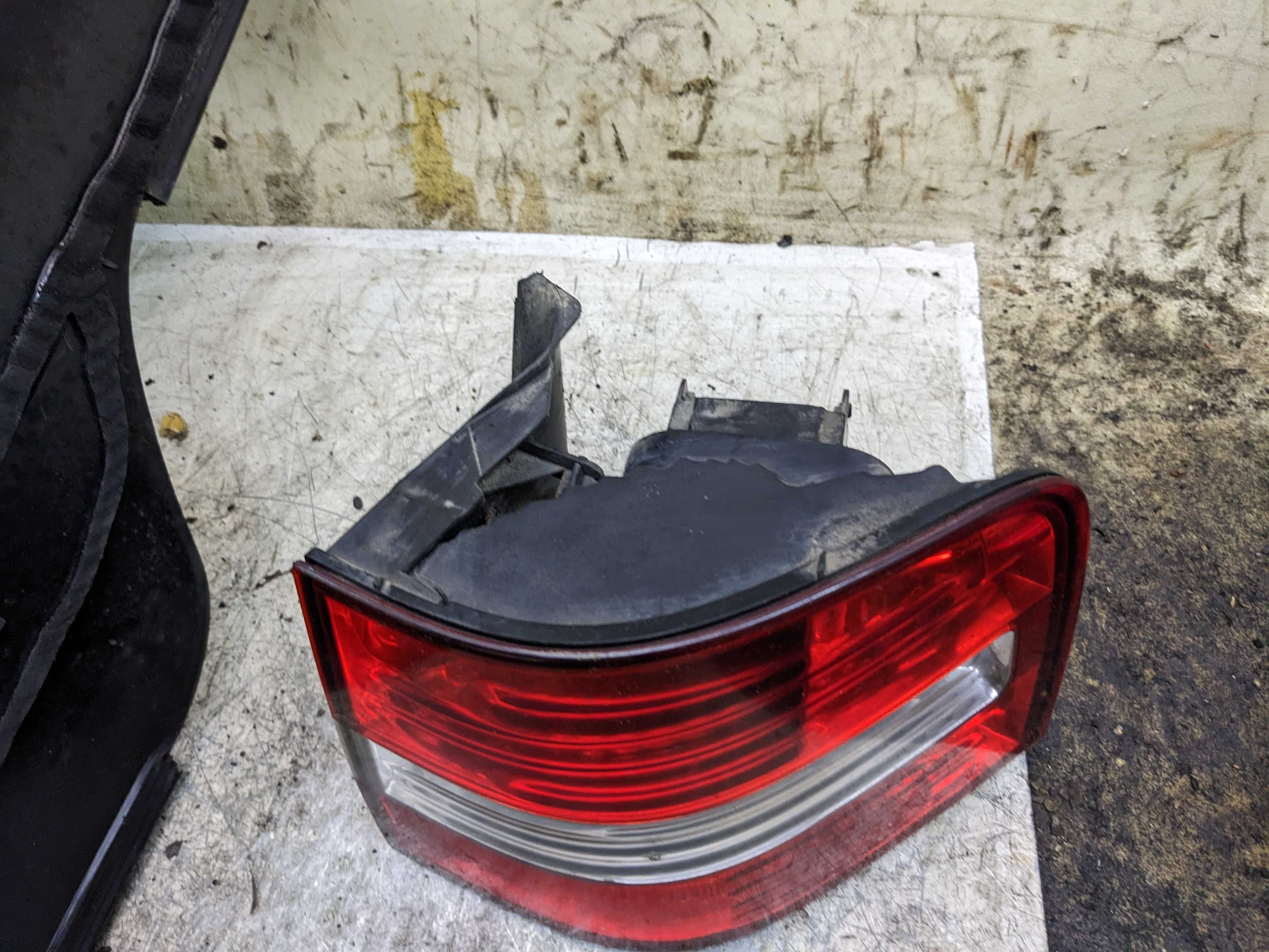 Fiat Stilo Kombi Lampa Prawa Tylna w Błotnik