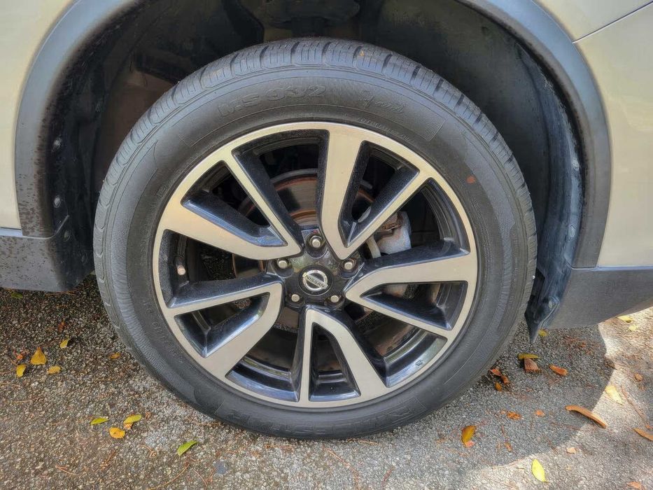 Nissan Rogue SL      2019