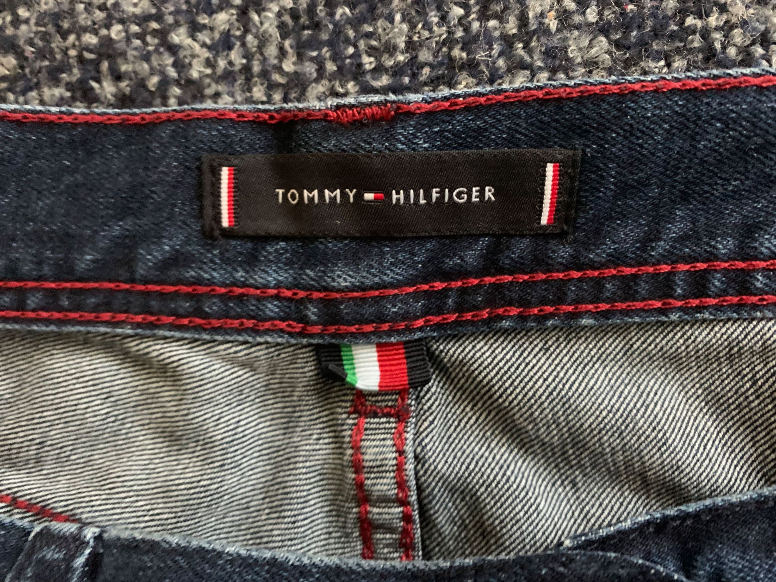 Джинсы Tommy Hilfiger и Armani exchange