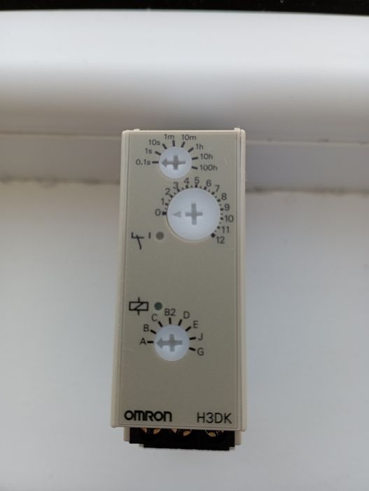 Реле времени, таймер, OMRON H3DE-M1, H3DK-M1.