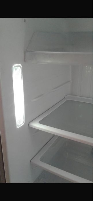 Холодильник Samsung