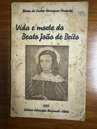 Vendo livros antigos