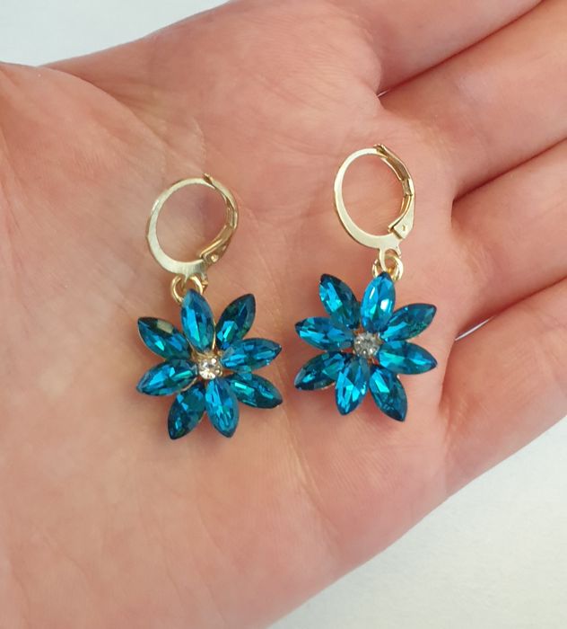 Nowe piękne kolczyk