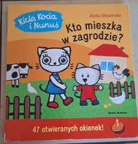 Książka z okienkami Kicia Kocia I Nunuś kto mieszka w zagrodzie