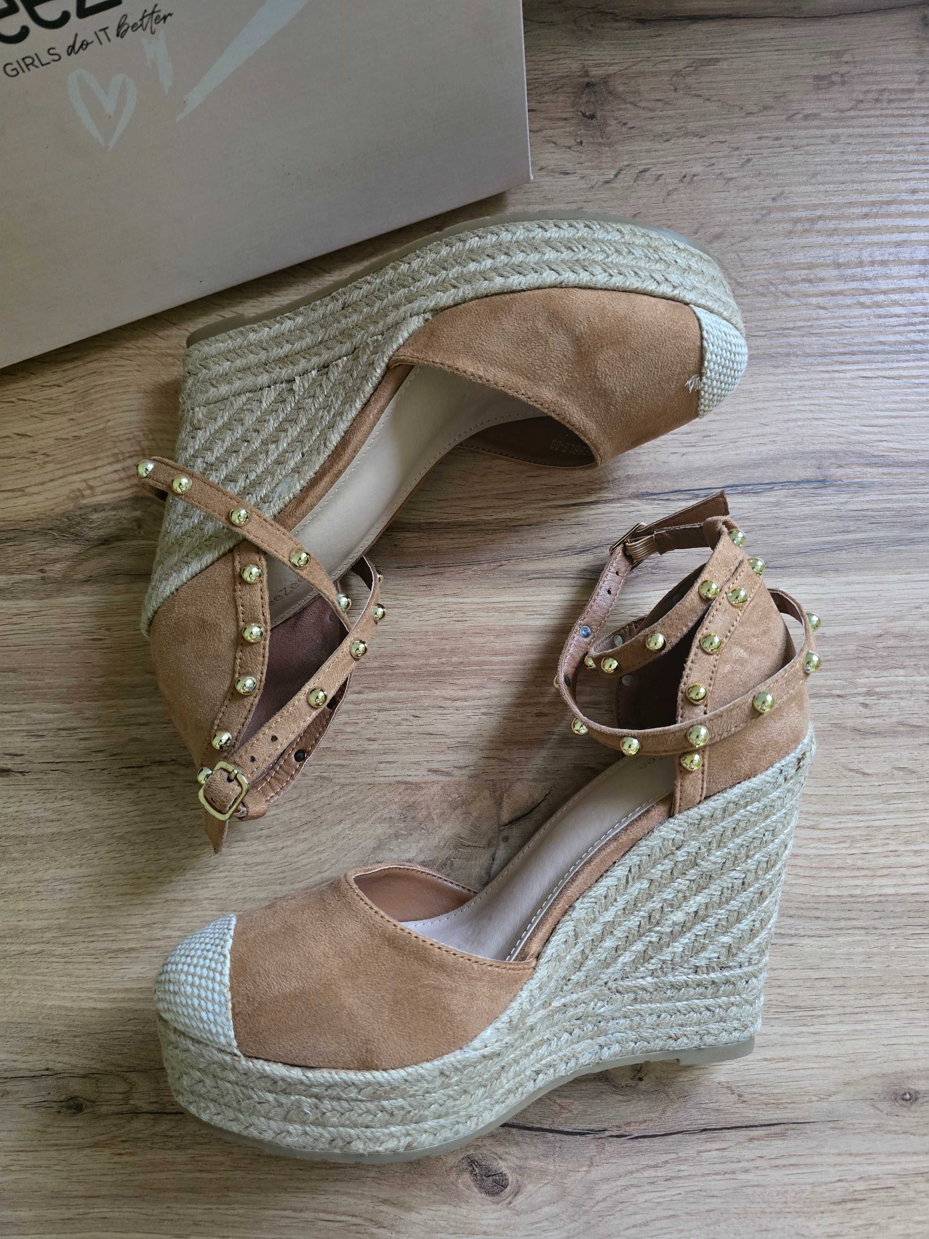Espadryle | Buty na koturnie | CCC | DeeZee