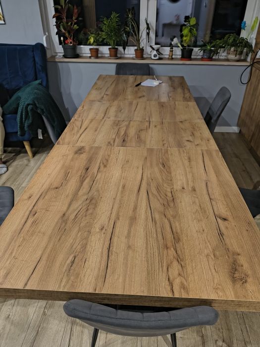 Stół do jadalni plus 6 krzeseł