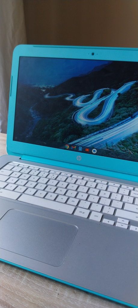 Laptop chromebook