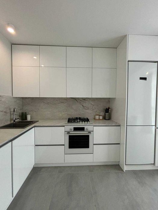 Продам 2-кімнатну з ремонтом у ЖК Park Residence