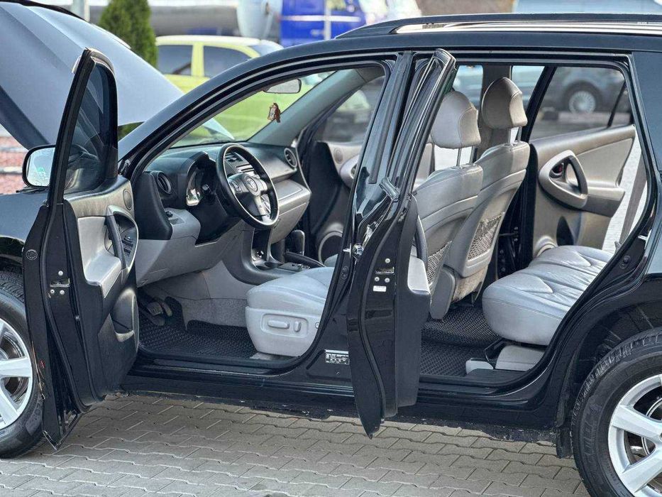 Продам Toyota RAV