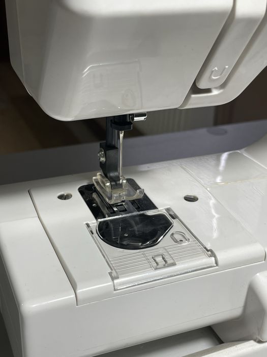 Швейная машинка •Tesco Mini Sewing Machine MSM 10