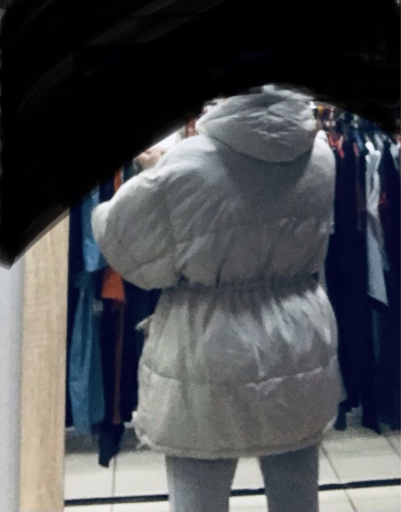Kurtka bezowa puchowa 40 L