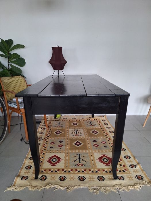 Ponad 100 latni stół