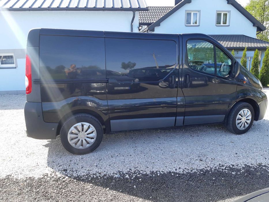 Opel Vivaro 2,5 CDTI 2007R Klima Zamiana Nowe opony 302 Tyś Km