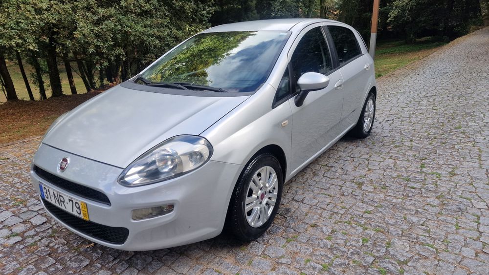 Fiat Punto 1.3 Multijet 95Cv ( Diesel ) 
Ano 2013/05 impecável nível g