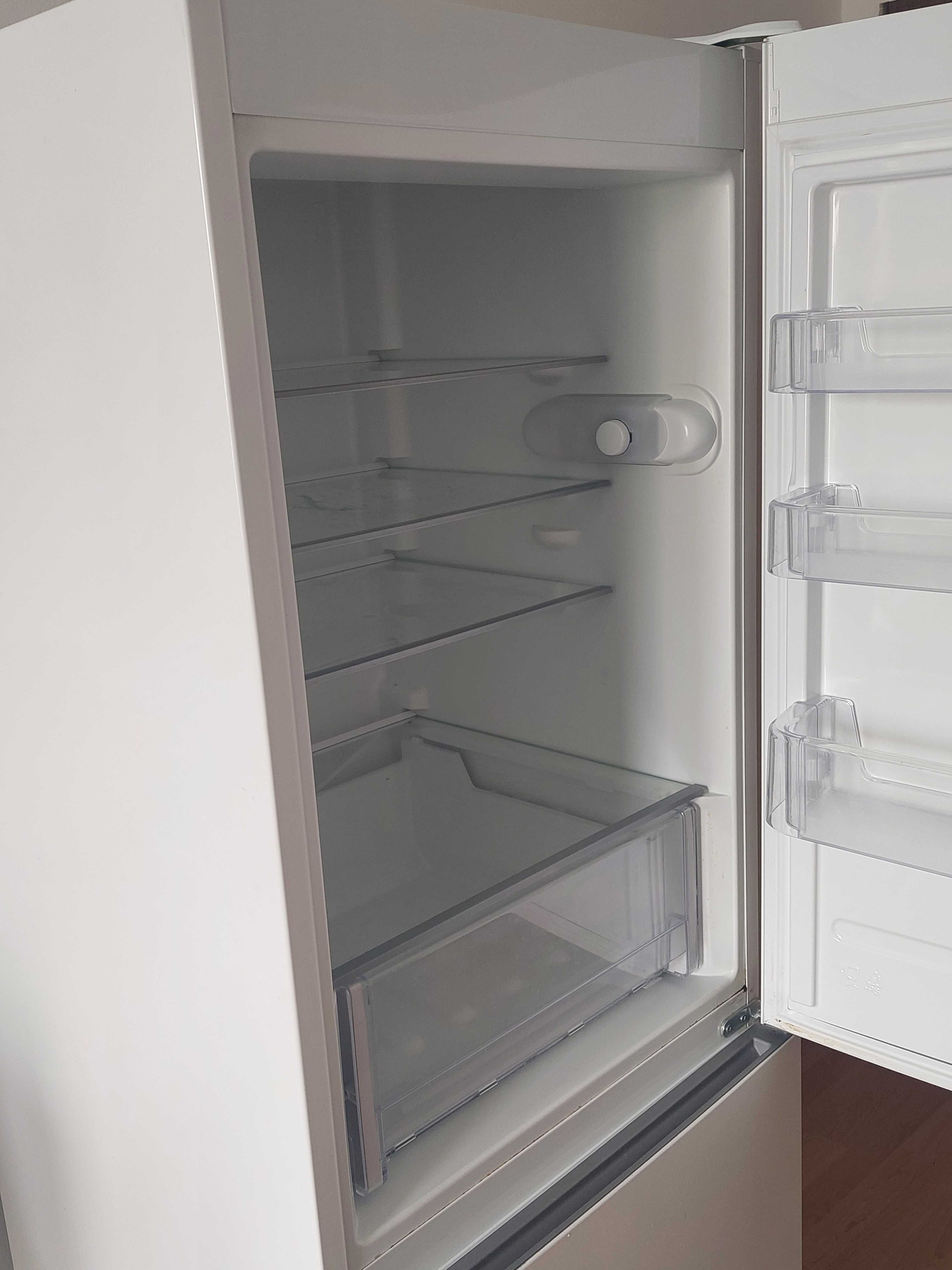 Sprzedam Lodówkę marki POLAR