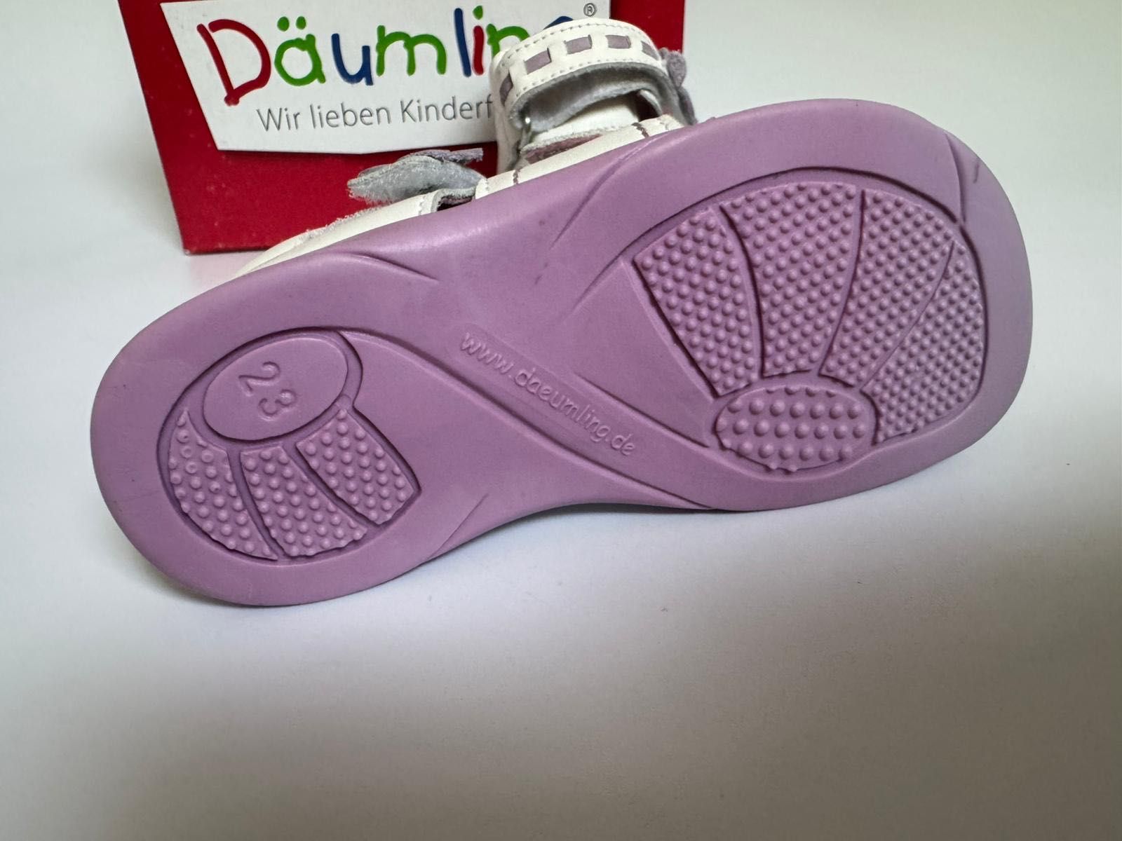 Nowe sandały dziewczęce Däumling białe 23