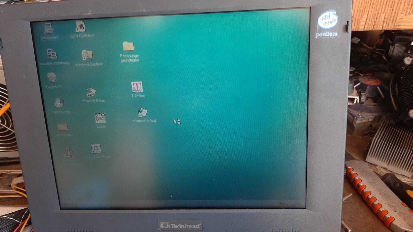 Retro Laptop z 1997 roku Twinhead P79 SlimNote-9120CV