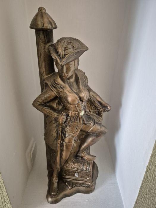 Статуетки для декора 2шт