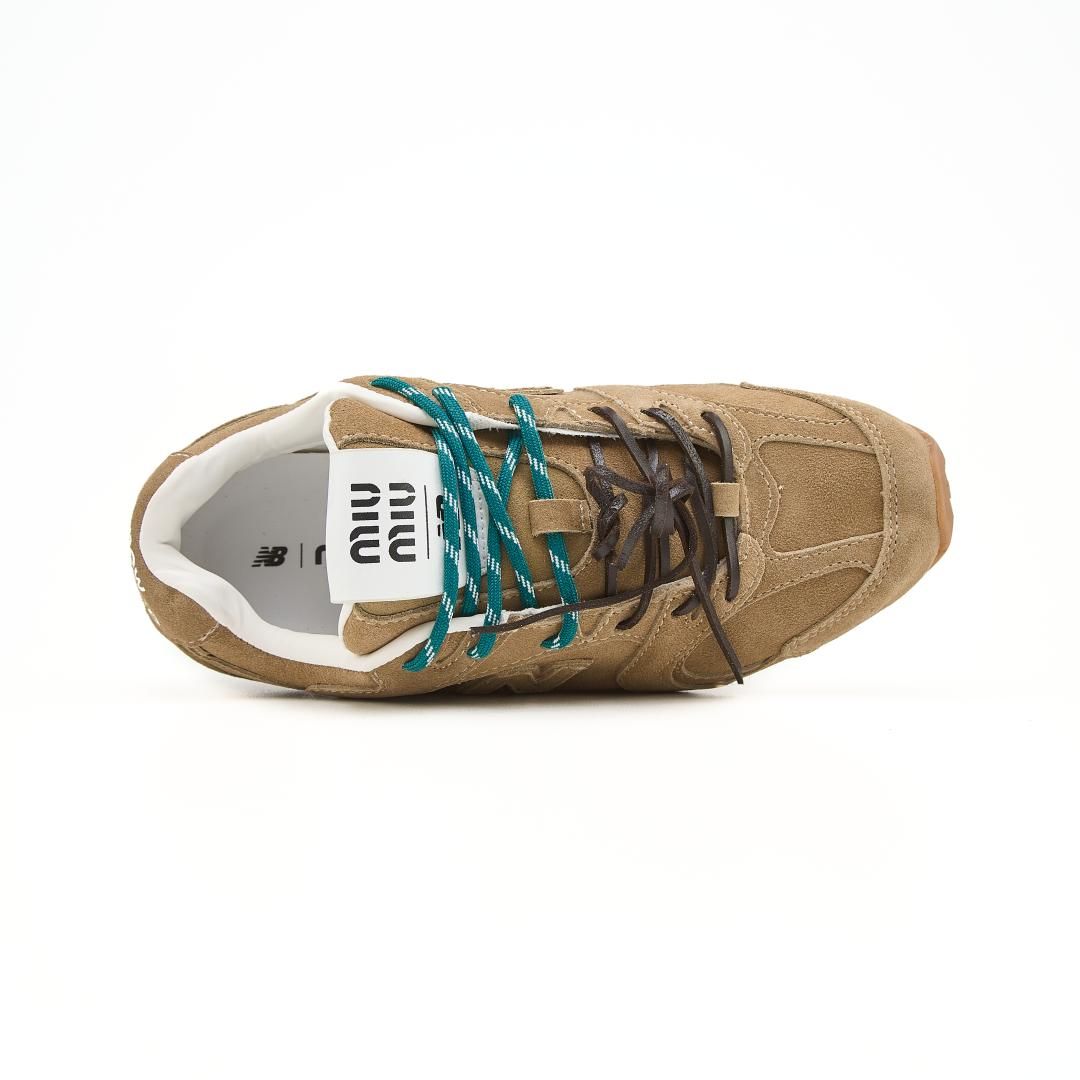 Кроссовки New Balance X Miu Miu 530 SL Bleached Leather