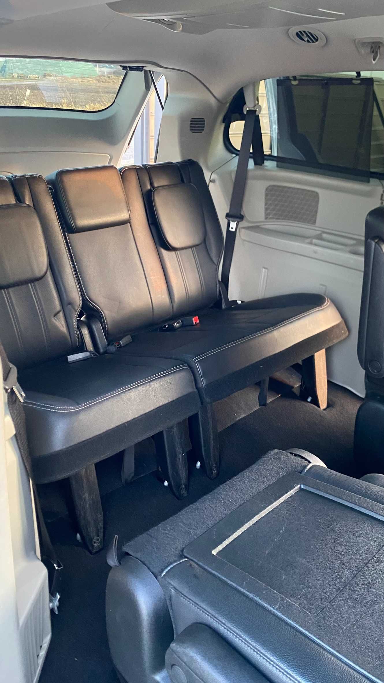 Lancia Voyager 2.8 CRD | 7 osób | dla osób z niepełnosprawnością |
