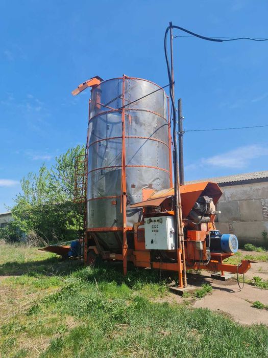 Продам зерносушарку Agrex