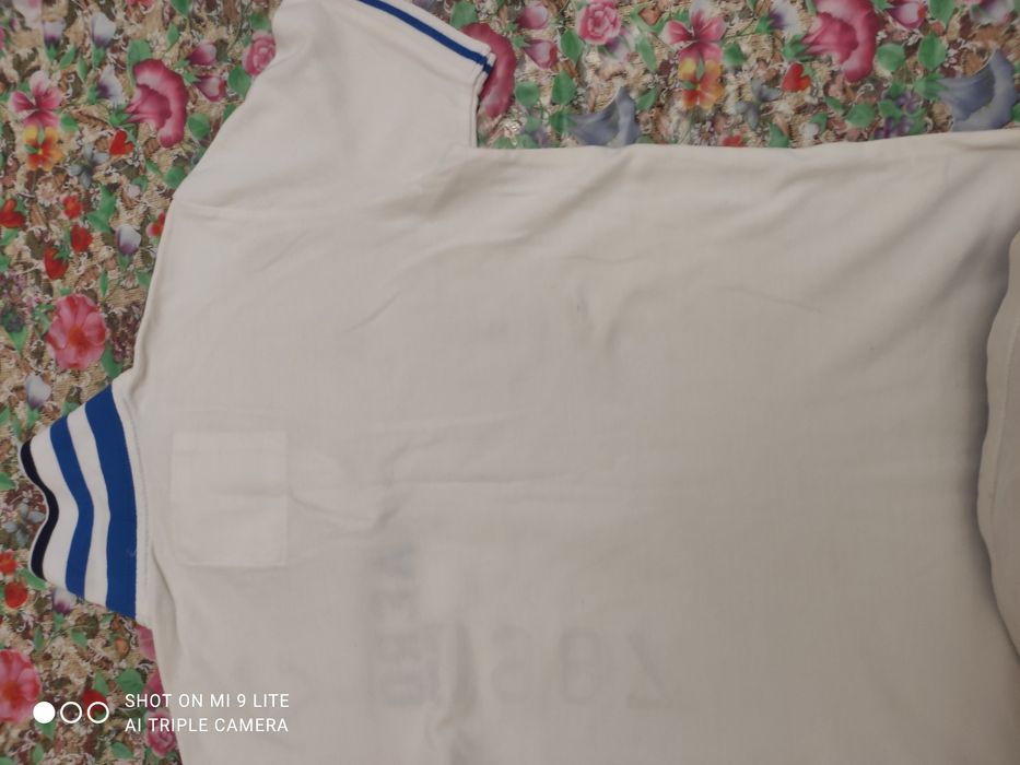 Продам тенниску XS