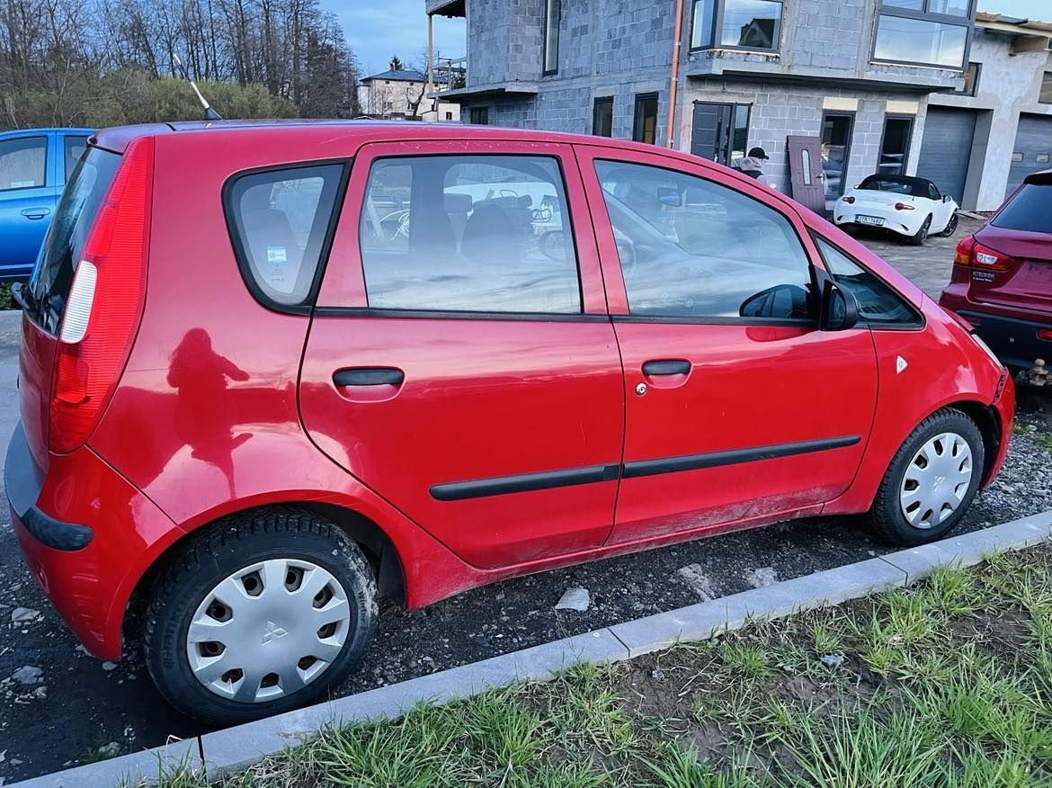 Mitsubishi colt 2006 uszkodzone