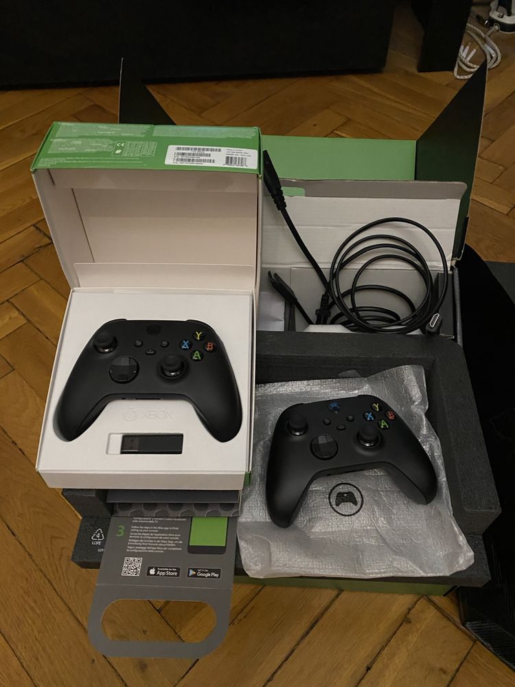 Xbox series X 1T dysk+ nowy pad +  Gwarancja 2 lata i 3 gry