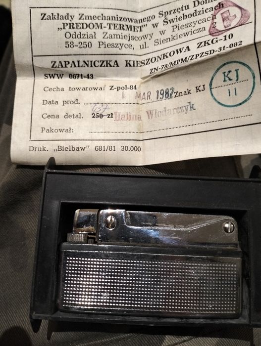 Zapalniczka z PRL rok 1987
