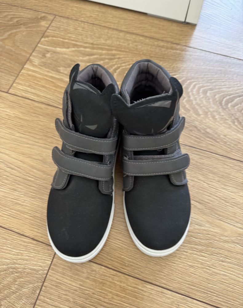 Nowe buty na rzepy Batman rozm. 32