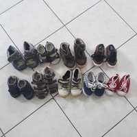 Lote de calçado diverso para criança já usado