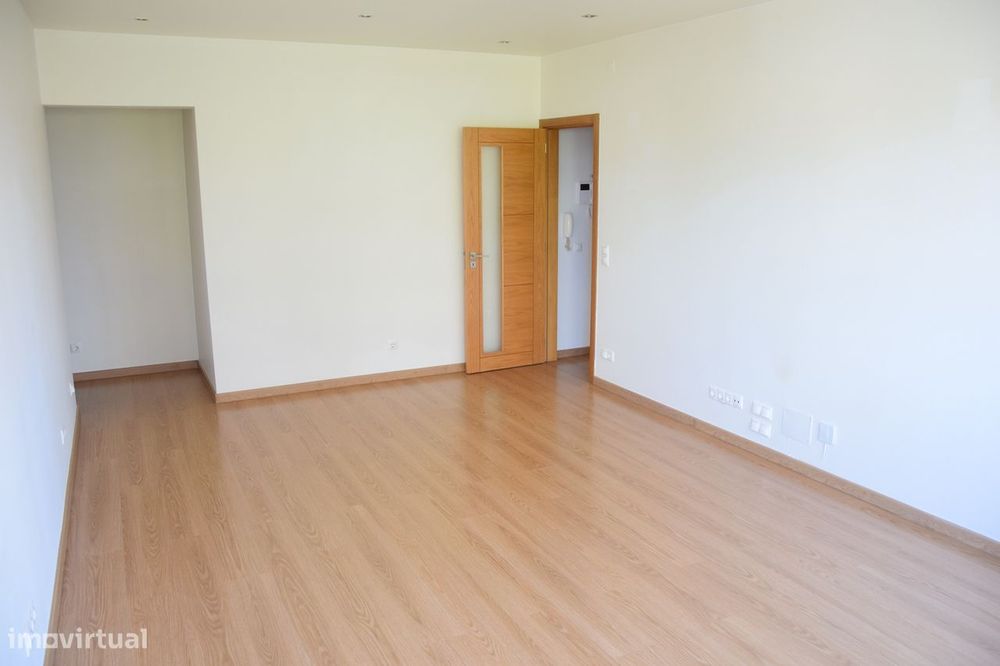 Apartamento T1 com 65m2 para alugar - Lisboa / Alvalade (Av.Brasil)