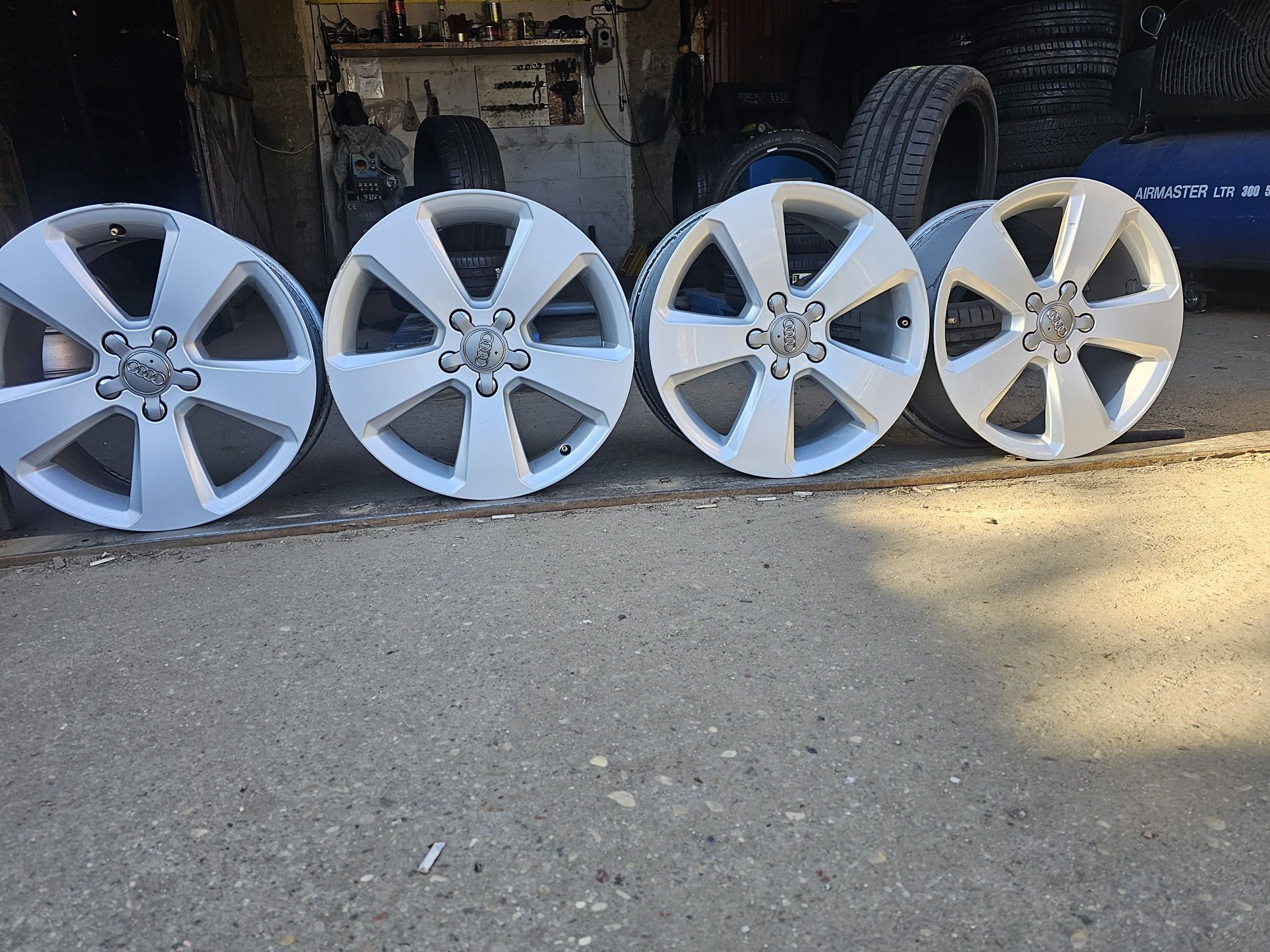 Felgi Aluminiowe Audi A3 R17 5x112 ET51 -7.5J