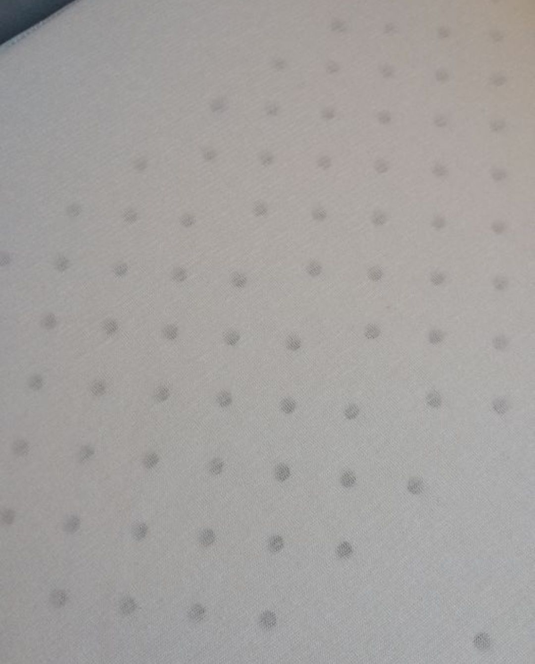 Łóżko tapicerowane wraz ze stelażami regulowane