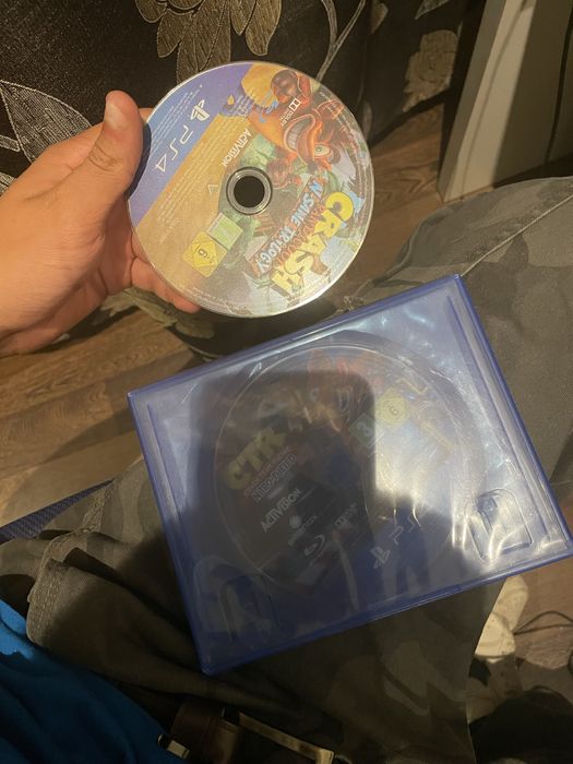 4 jogos de ps4 em bom estado