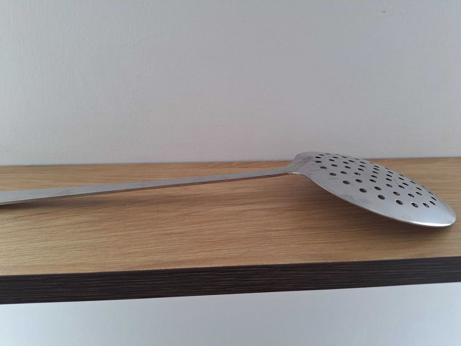 nabierka z dziurkami durszlak