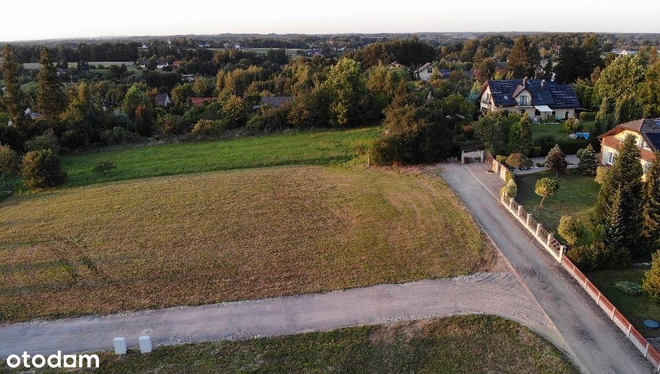 Działki budowlane uzbrojone 10a i 20a