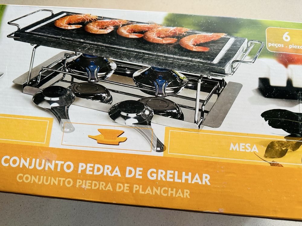 Conjunto pedra de grelhar com embalagens e instruções