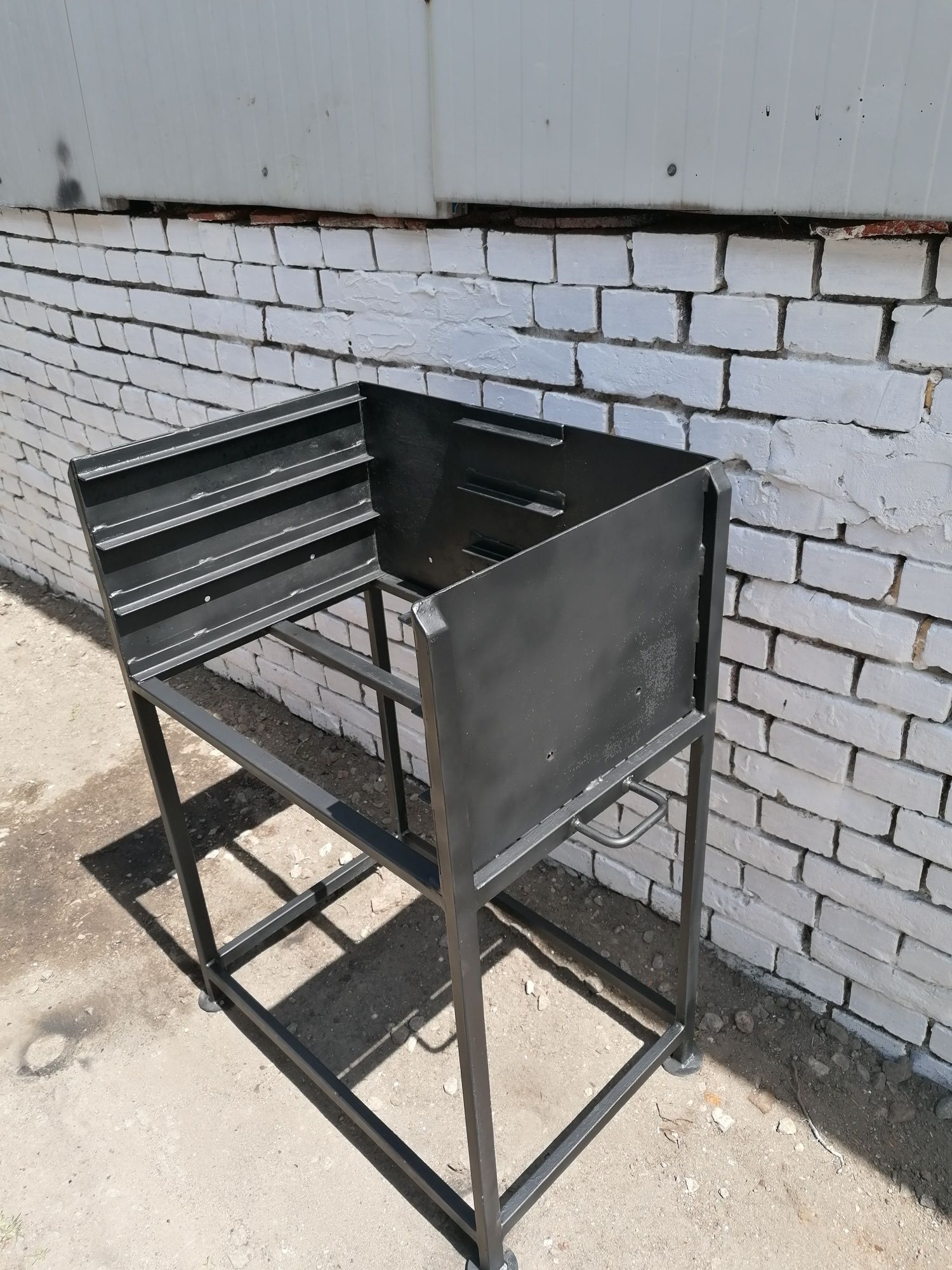 Grill, masywny, ciężki