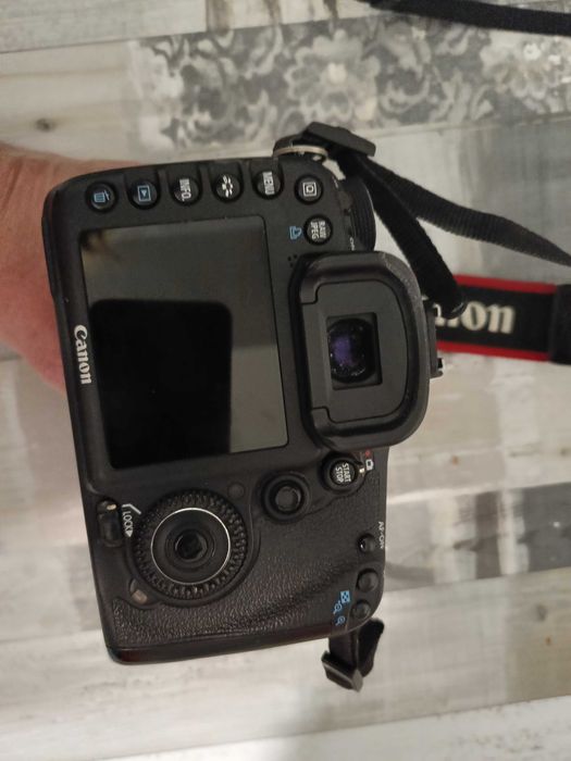Canon 7D aparat lstrzanka